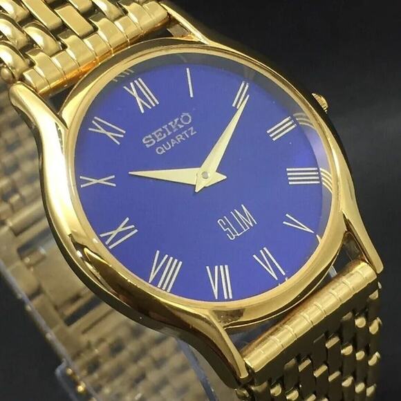 Vintage Style Seiko Quartz Mens Gold Watch & Blue accents W/ Metal Strap - Picture 2 of 6